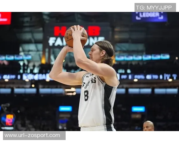 灰熊篮板优势明显却频频失手惨遭马刺逆转失利